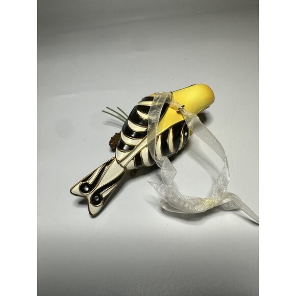 Hallmark Keepsake Goldfinch Beauty of Birds Ornament 2010 - Picture 4 of 9